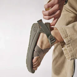 New Chaco Men's CushZ Extra Cushioned Sandal Frond Dark Vanilla