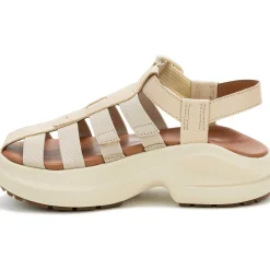 Outlet Chaco Women's Cushform Fisherman Khaki